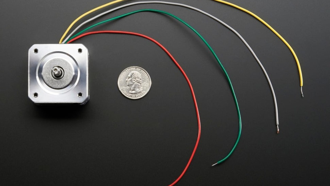 استپ موتور صنعتی: مروری جامع و فنی بر فناوری، کاربردها و ملاحظات طراحی